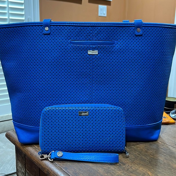 thirty-one Handbags - Thirty-one Style Setter and Wallet Bundle